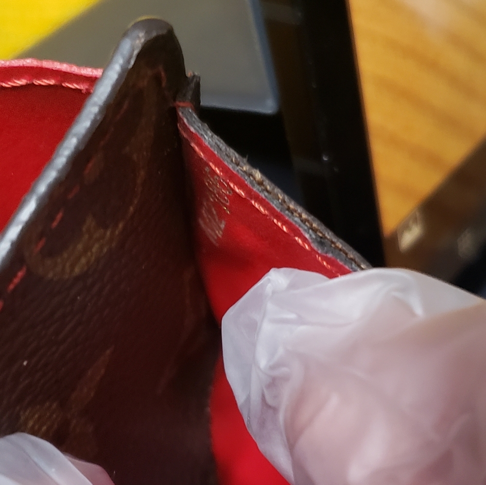 Sold! Louis Vuitton Sarah Wallet - Picture 8 of 9